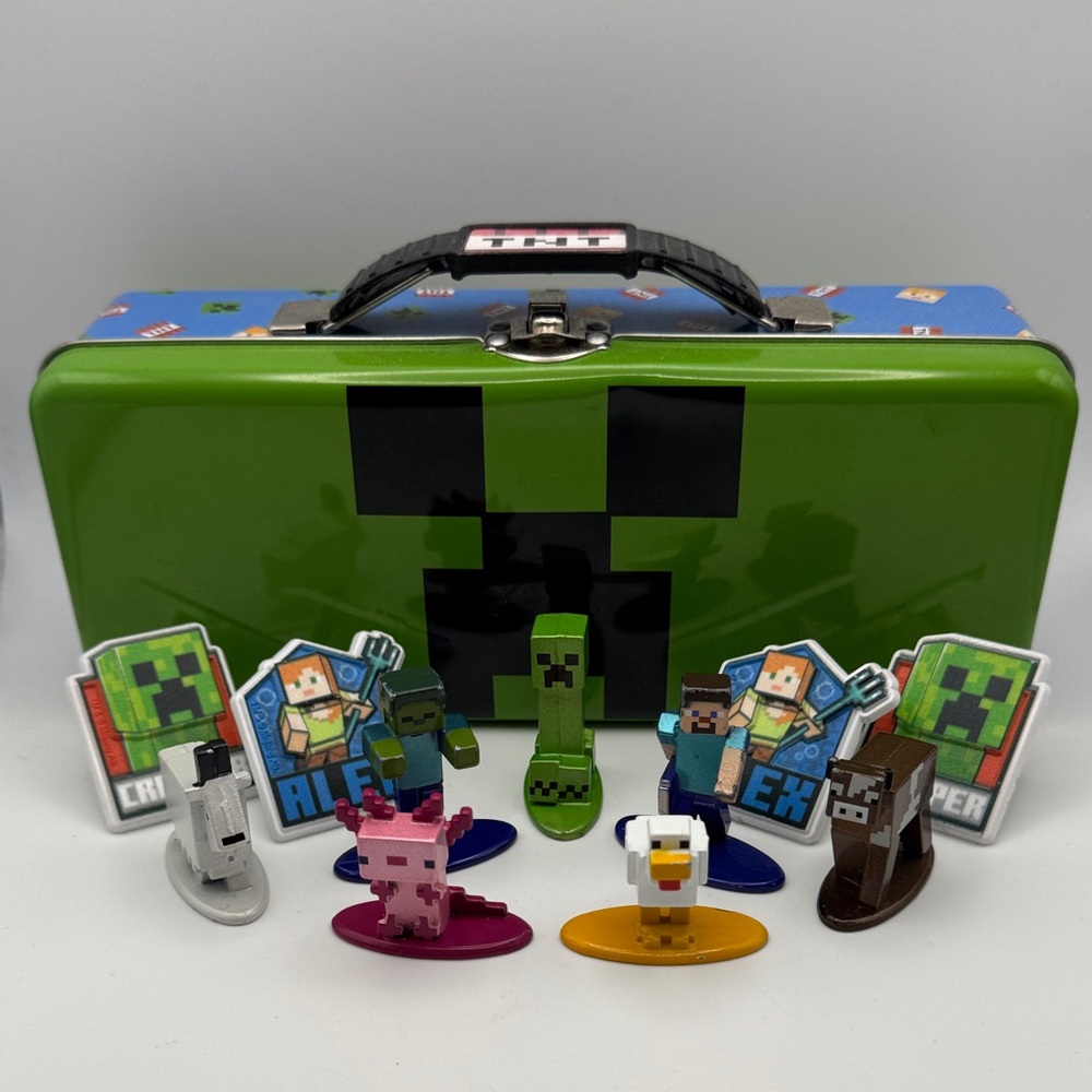 Metalfigs Minecraft Figures Lot of 7 Die Cast Metal Figures and Pencil Case